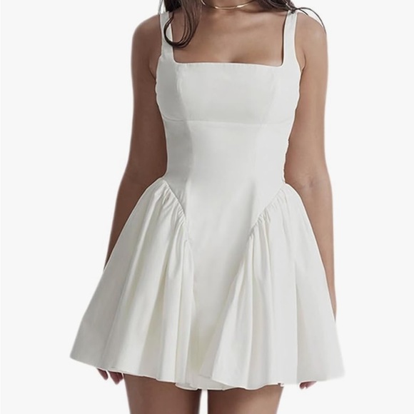 Square neck tank white mini dress backless bow fit and flare size medium NEW - Picture 2 of 11
